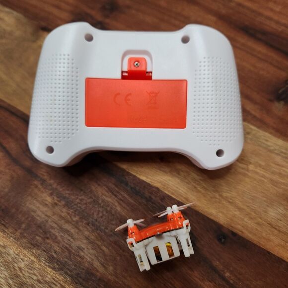 Skeye Pico Drone Quadcopter needs charger - Picture 3 of 5